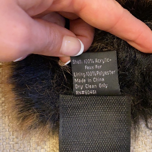 Surell Faux Fur headband or scarf. - Picture 6 of 6